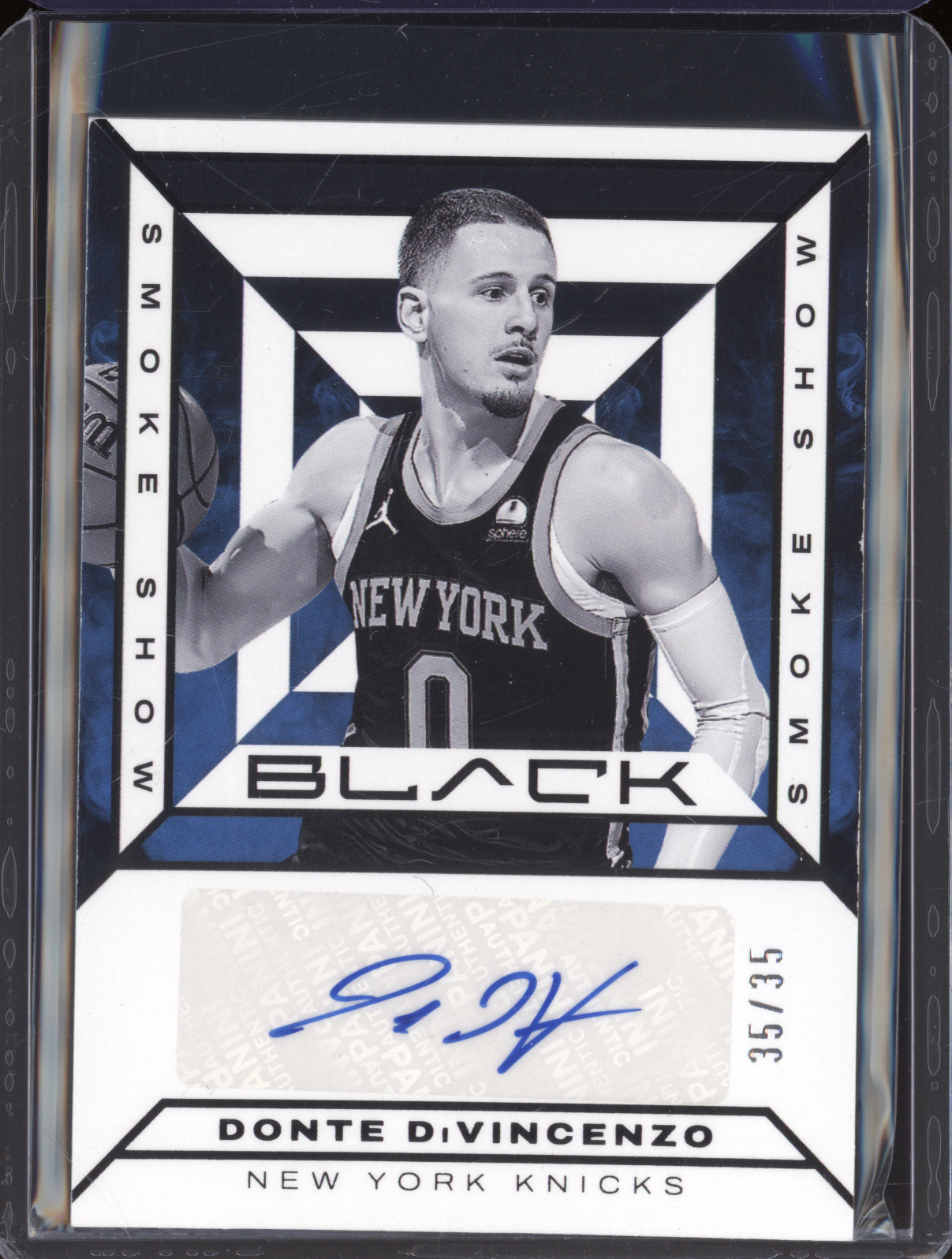 2023-24 Panini Black #35 Donte DiVincenzo — front