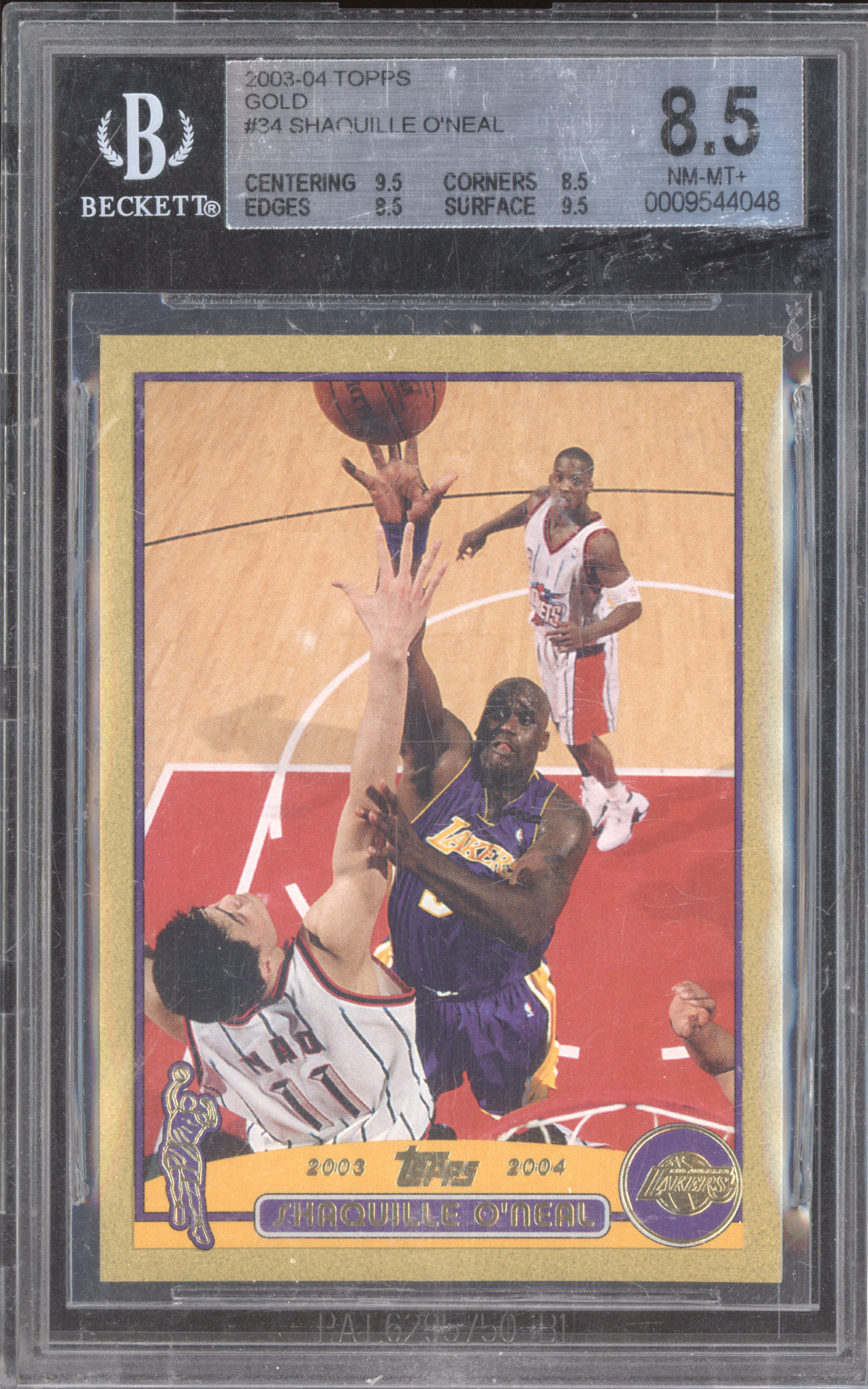 2003-04 Topps #34 Shaquille O'Neal — front