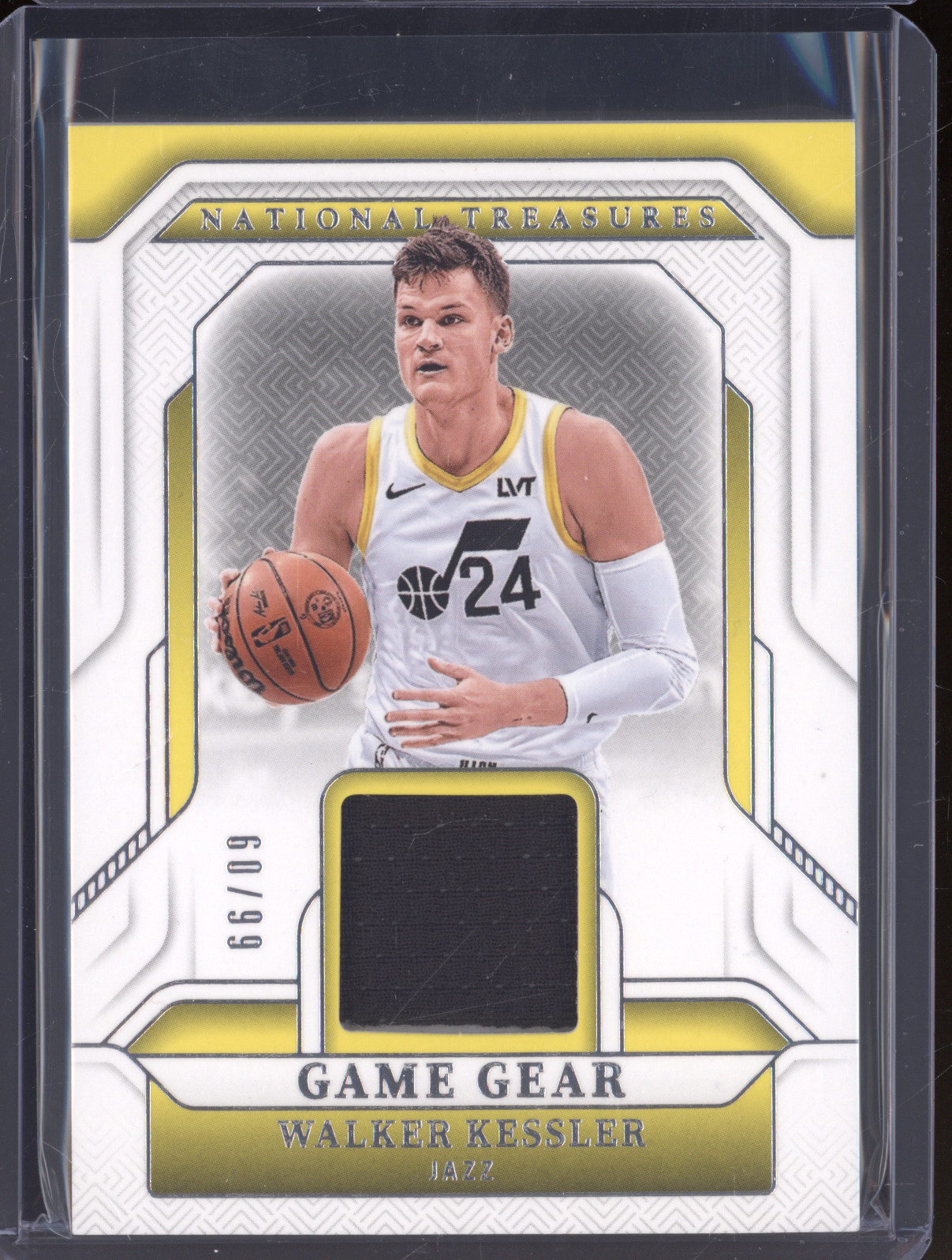 2024-25 Panini National Treasures Game Gear #GG-KES Walker Kessler — front