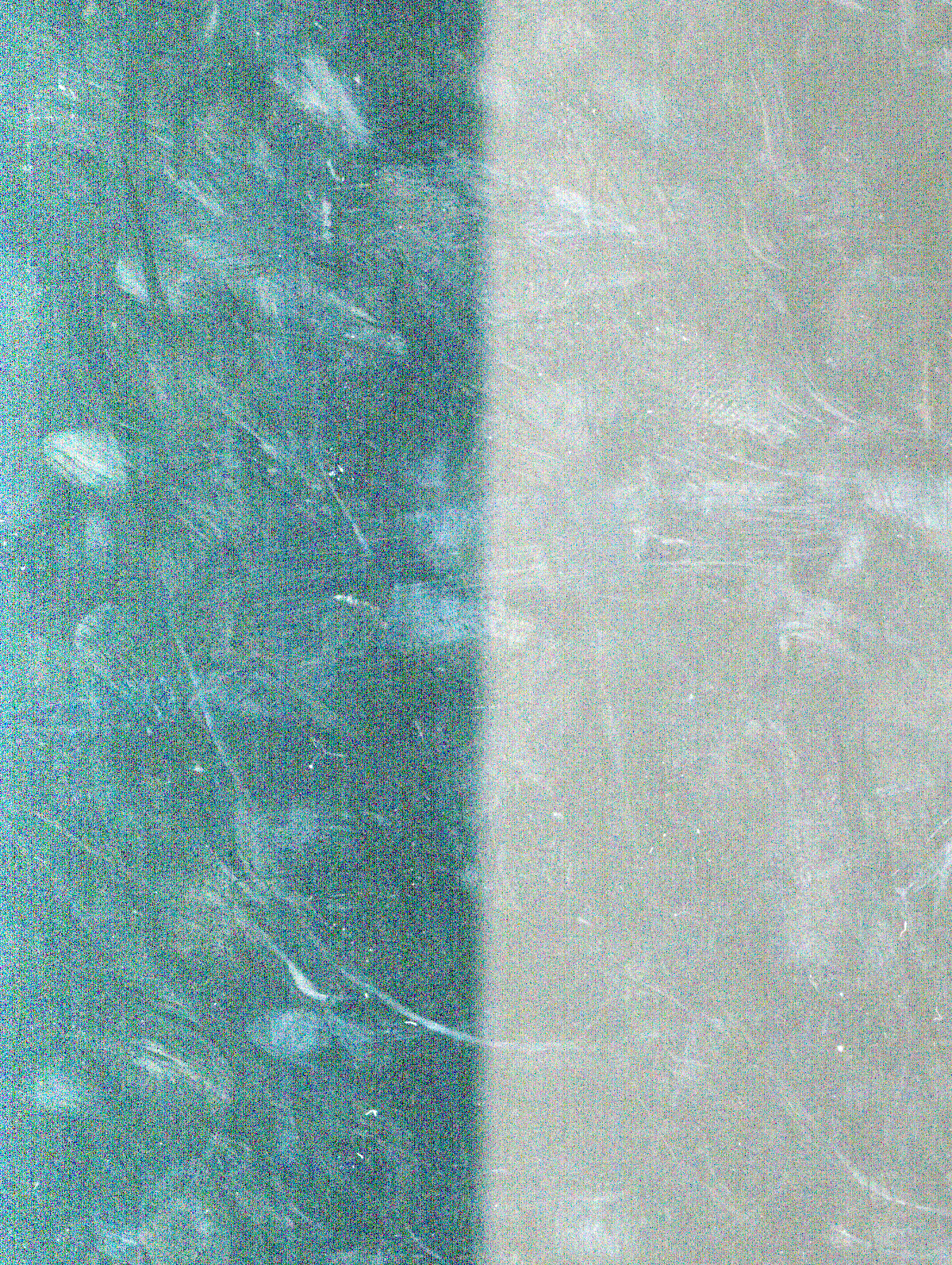 Photo:Unidentifiable image — front