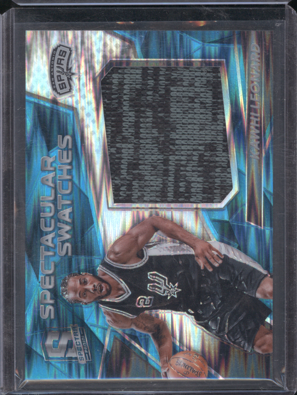 2016-17 Panini Spectra #55 Kawhi Leonard Spectacular Swatches — front