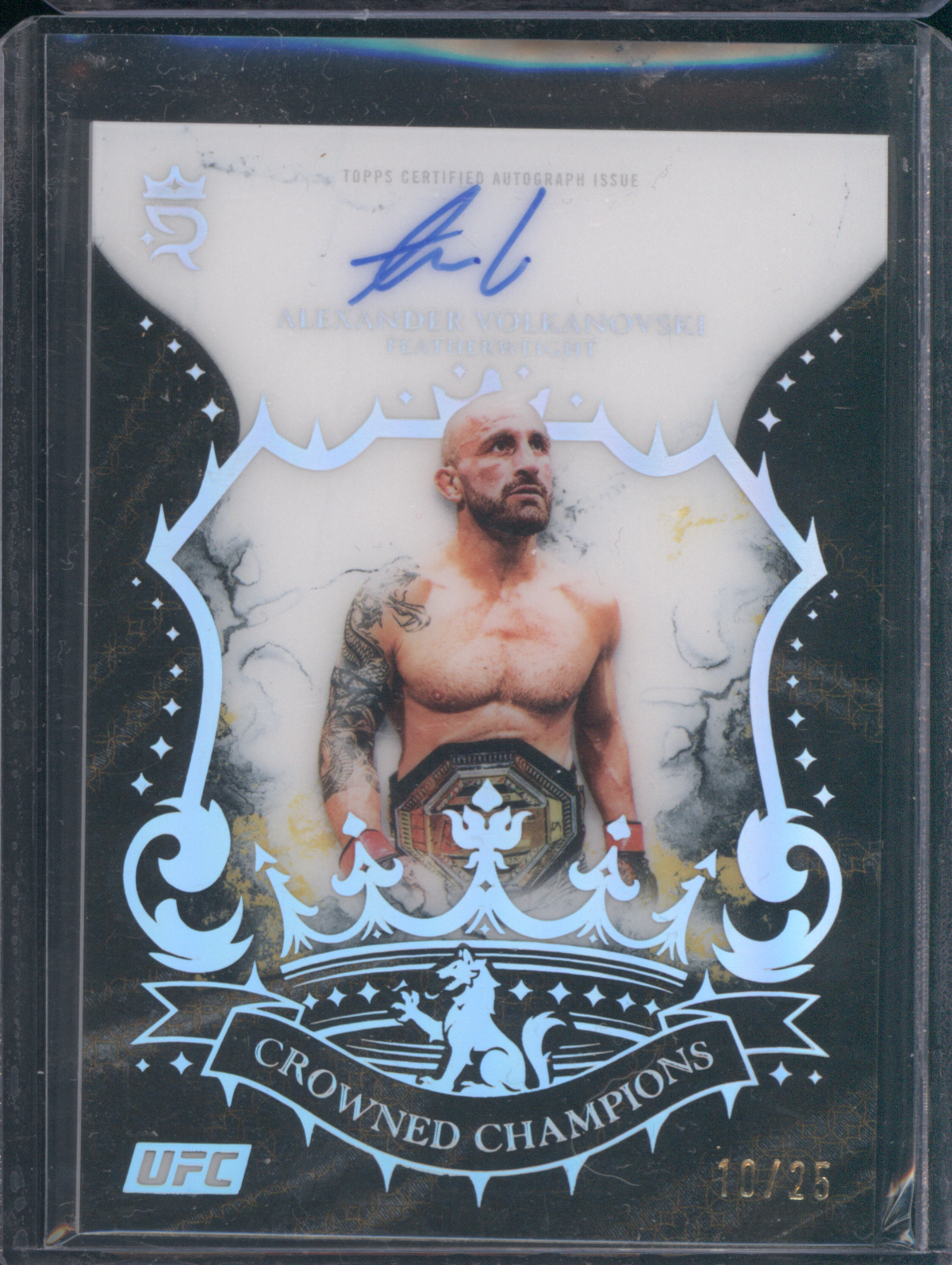 2025 Topps UFC Royalty Crowned Champions Autograph Alexander Volkanovski — front