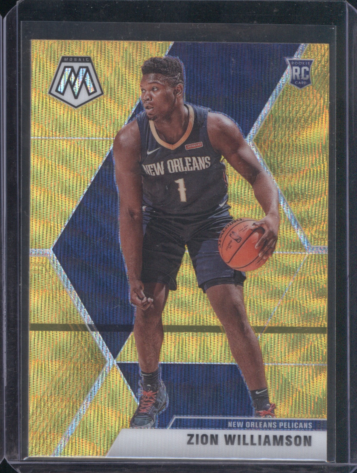 2019-20 Panini Mosaic #209 Zion Williamson — front
