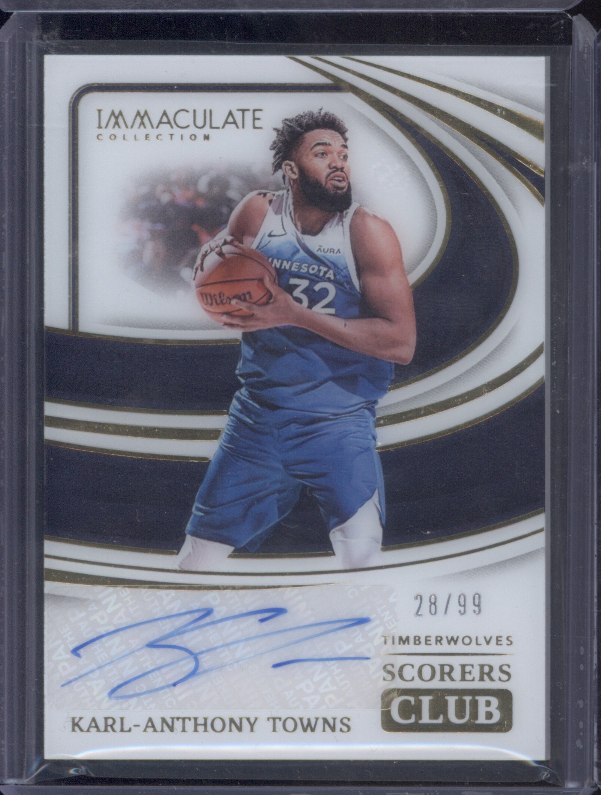 2023-24 Panini Immaculate Scorers Club Signatures Karl-Anthony Towns #SCS-10 — front