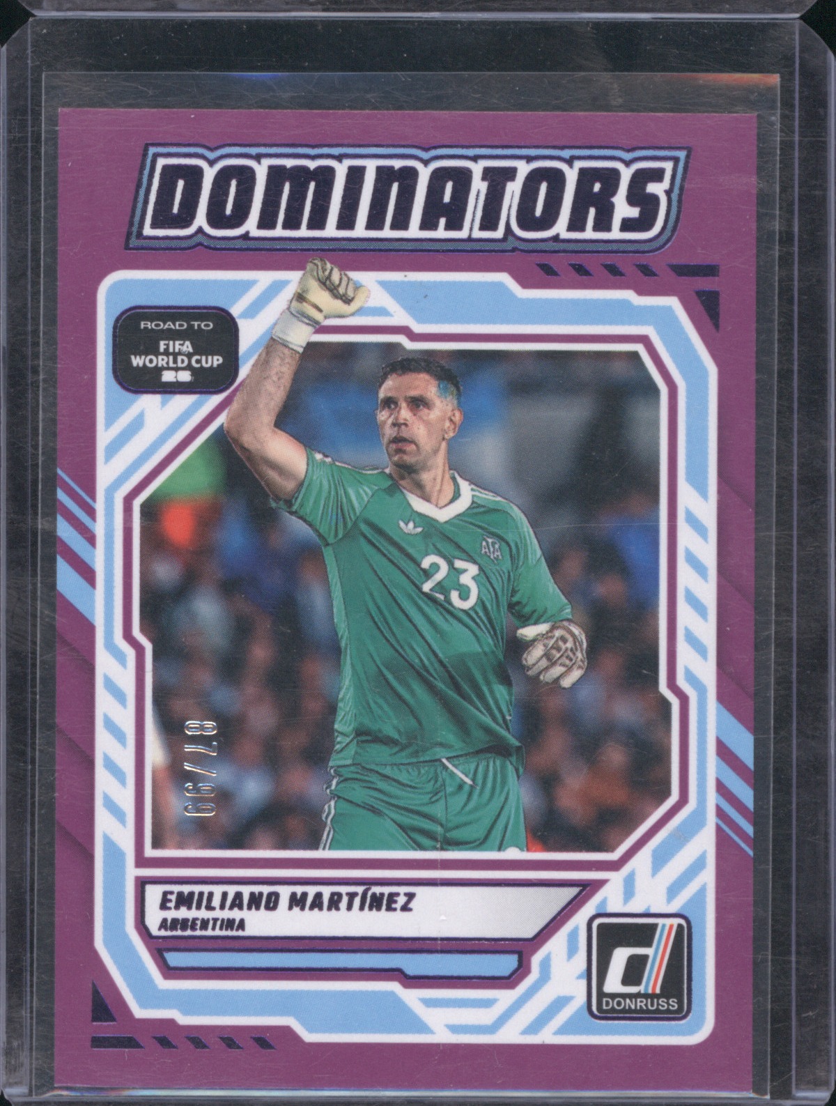2025-26 Donruss Road to FIFA World Cup #17 Emiliano Martinez Dominators Red — front