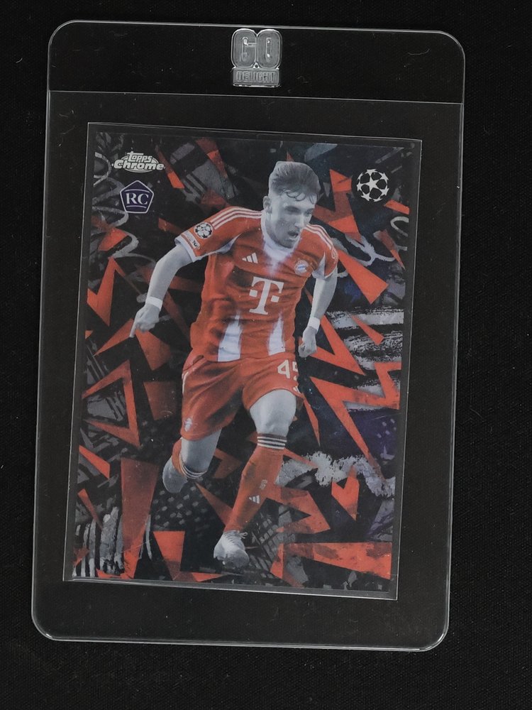 2025-26 Topps UEFA Club Competition Chrome Murals SSP #MR-8 Lennart Karl — front