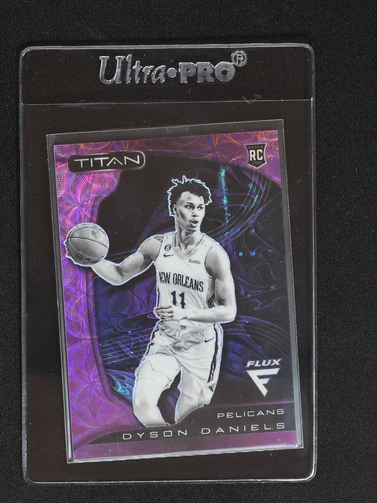 2022-23 Panini Flux Titan #2727E Dyson Daniels — front