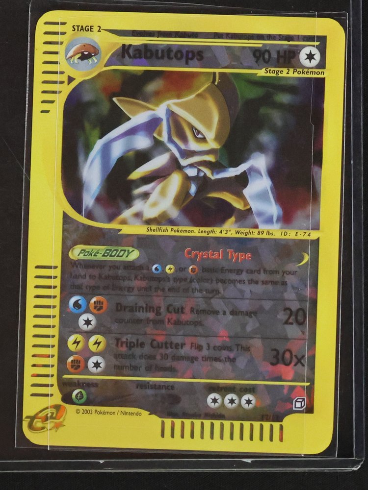 2003 Skyridge #150 Kabutops Crystal Type — front