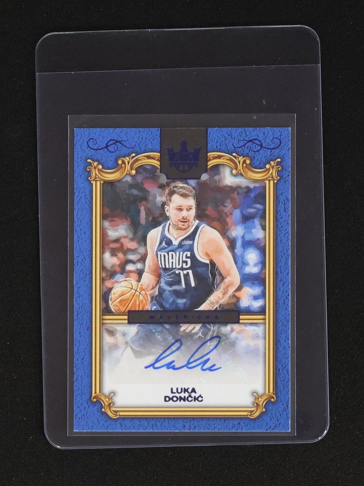2024-25 Panini Court Kings Luka Dončić Legacy Portrait — front