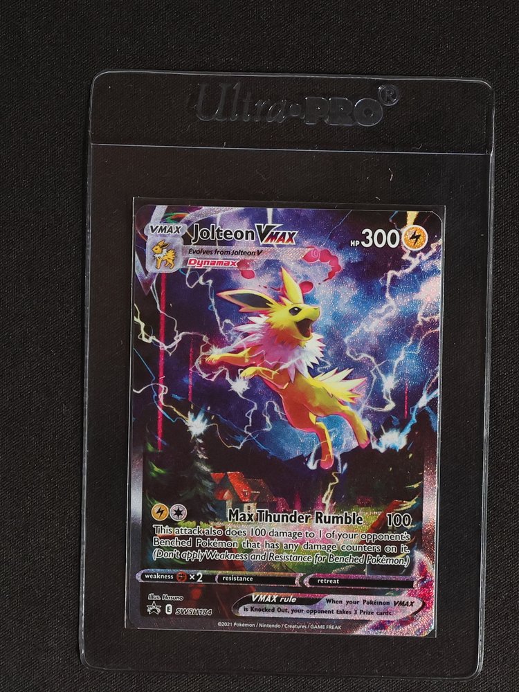 2021 Pokémon SWSH184 Jolteon VMAX — front