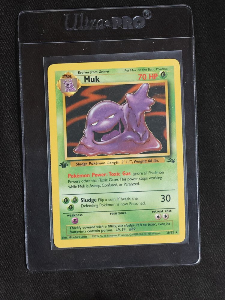 1999 Pokémon Fossil #28 Muk — front