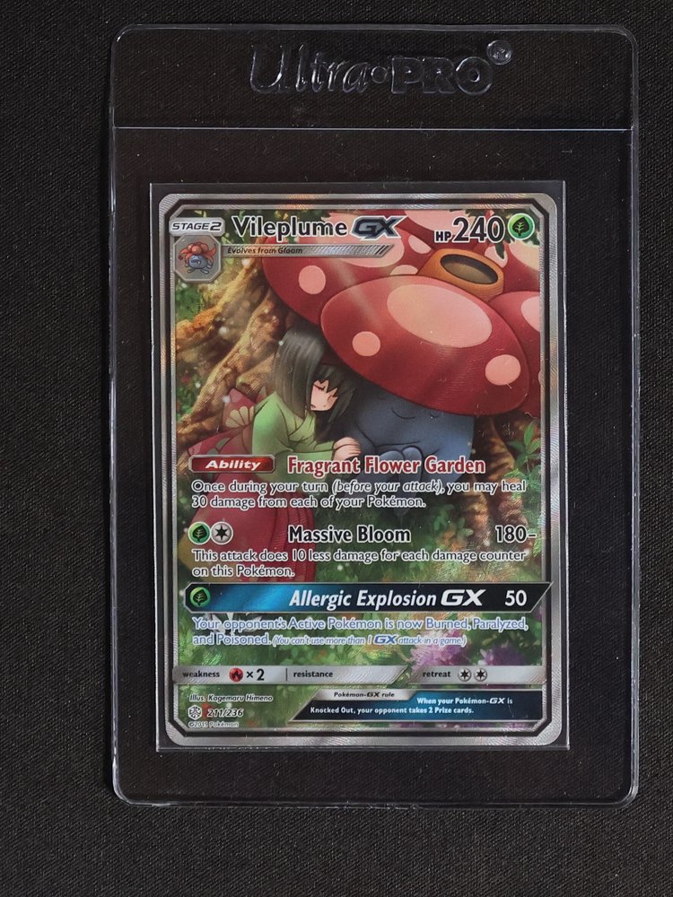 2019 Pokémon Sun & Moon Cosmic Eclipse #211 Vileplume GX — front