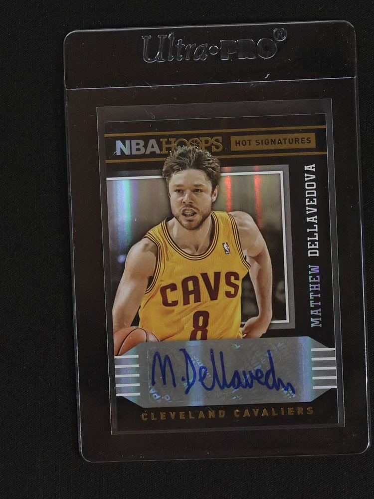 2014-15 NBA Hoops Hot Signatures #39 Matthew Dellavedova — front