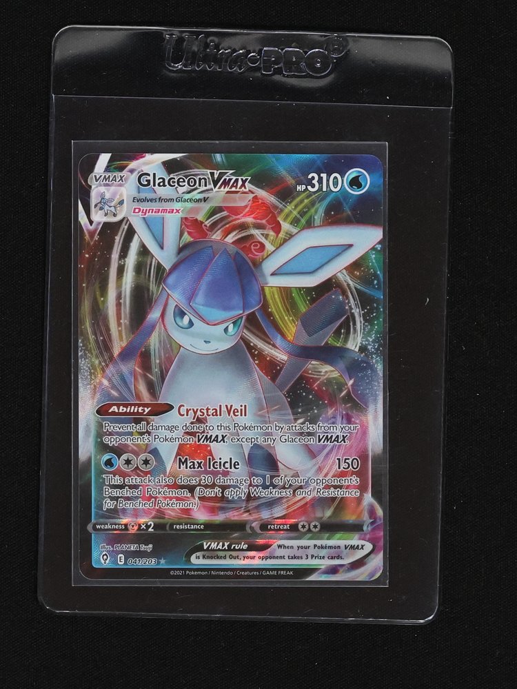 2021 Pokemon TCG SWSH07 Evolving Skies #041 Glaceon VMAX — front