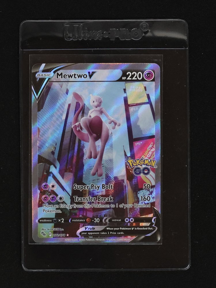 2022 Pokémon GO #072 Mewtwo V — front