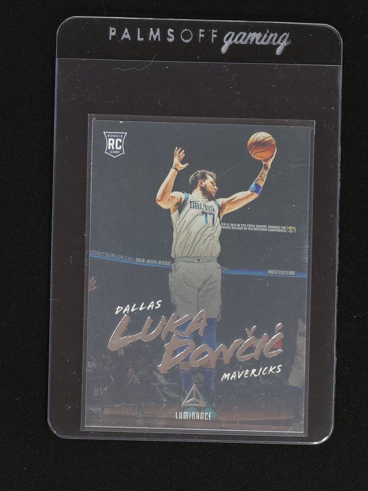 2018-19 Panini Chronicles Luminance #166 Luka Dončić Rookie — front