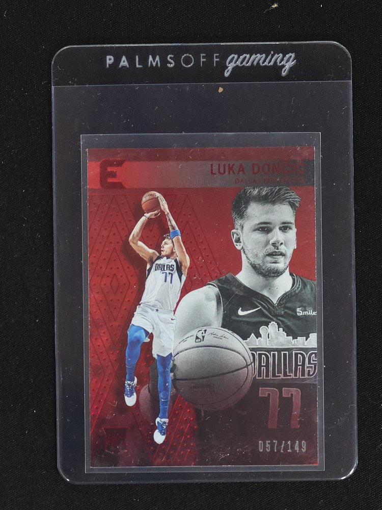 2018-19 Panini Chronicles Essentials #214 Luka Doncic — front