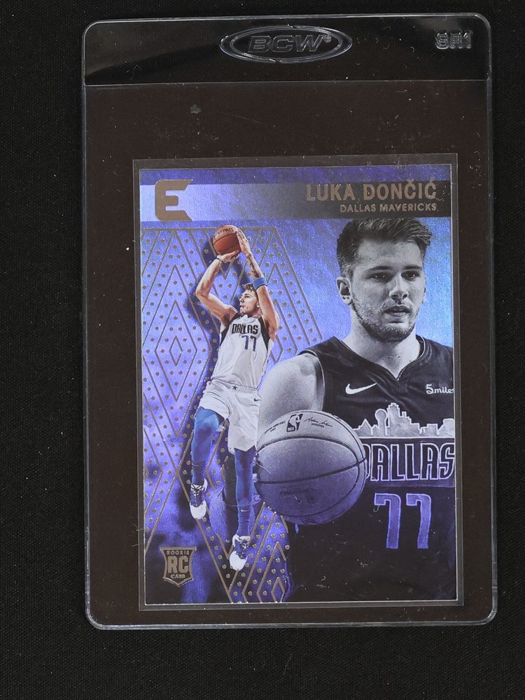 2018-19 Panini Chronicles Essentials #214 Luka Dončić — front