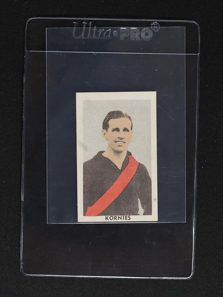 1937 Imperial Tobacco British Sporting Personalities #11 Kornies — front
