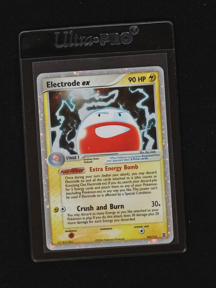 2004 Nintendo Pokemon Electrode ex #107/112 FireRed & LeafGreen — front