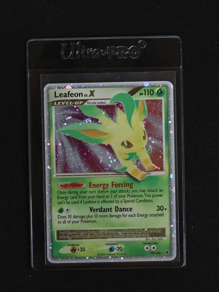 2008 Pokémon Diamond & Pearl Majestic Dawn #99 Leafeon LV.X — front