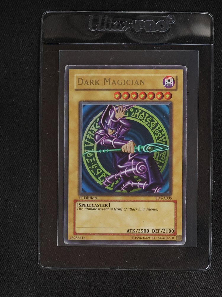 1999 Yu-Gi-Oh! SDY-006 Dark Magician — front