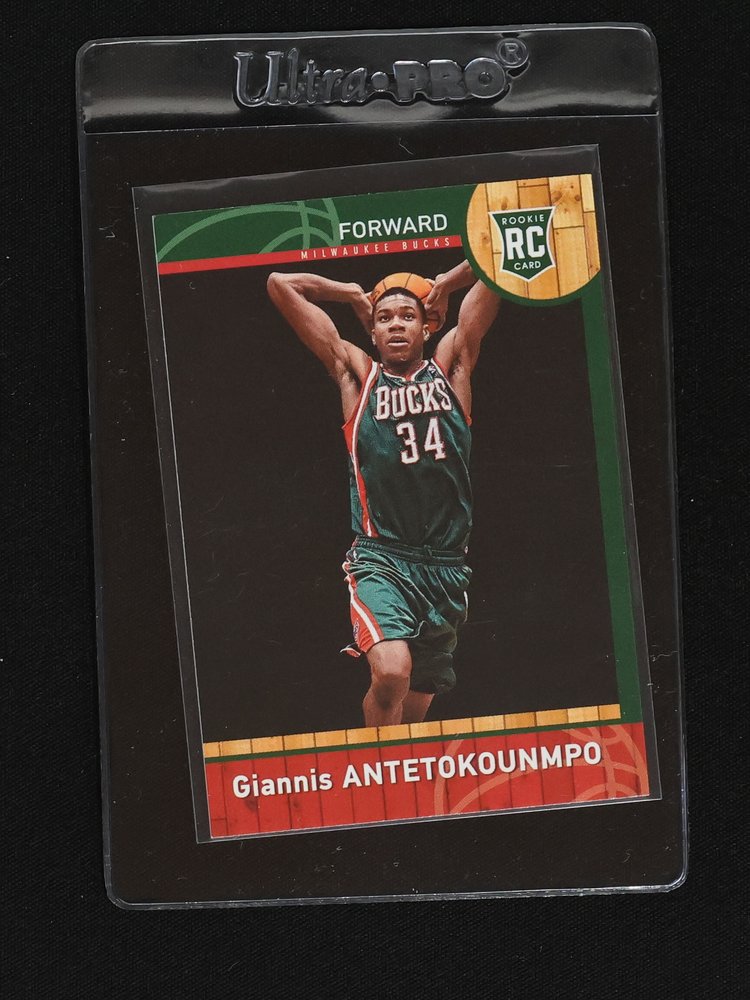 2013 Panini NBA Hoops Chinese #147 Giannis Antetokounmpo — front