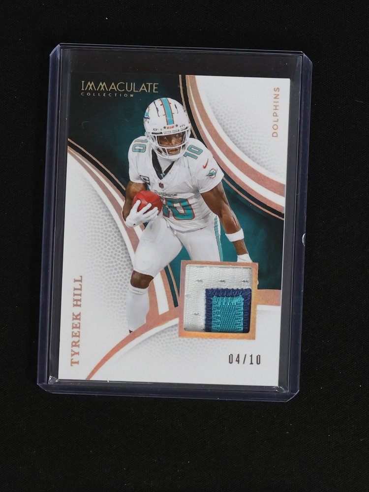 2025 Panini Immaculate Collection #86 Tyreek Hill — front