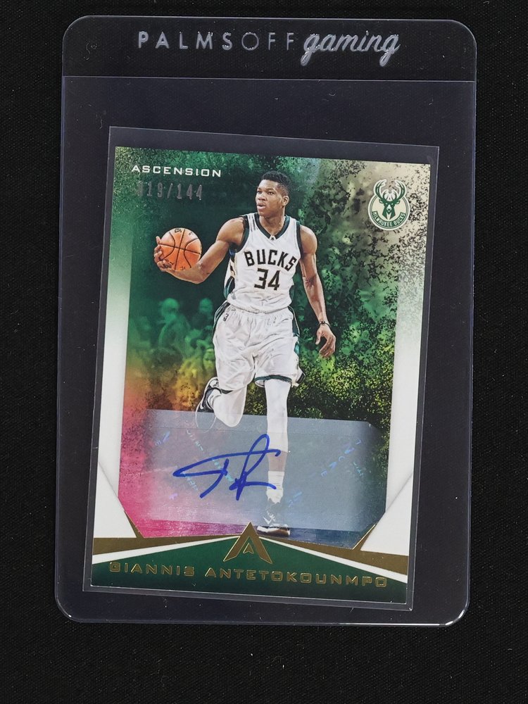 2017-18 Panini Ascension #1 Giannis Antetokounmpo — front
