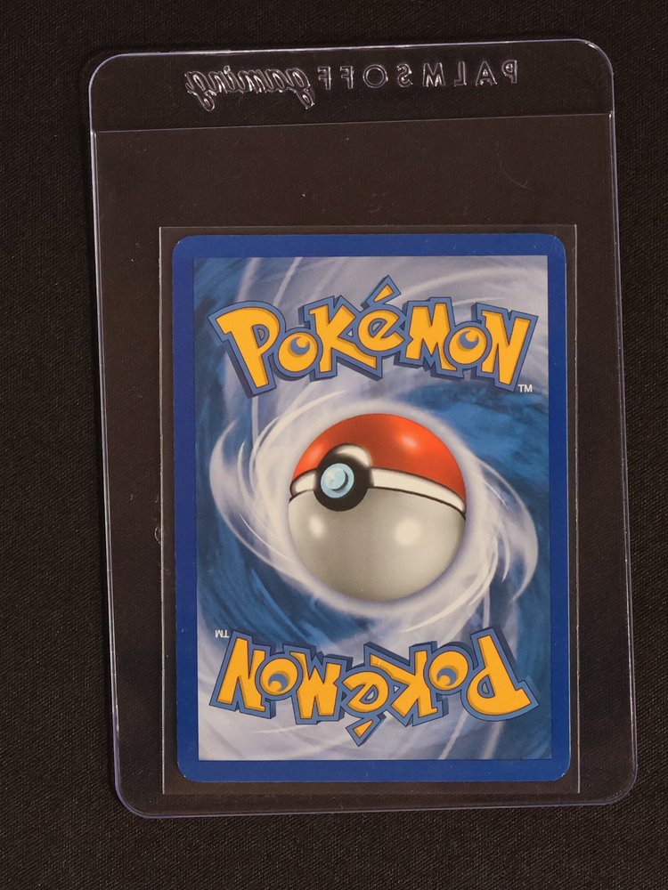 1999 Pokémon Fossil #102 Poké Ball — front