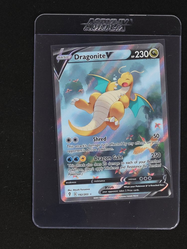 2021 Pokemon TCG #192 Dragonite V — front