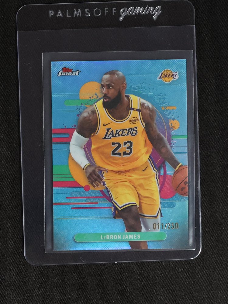 2025 Topps Finest #79 LeBron James — front