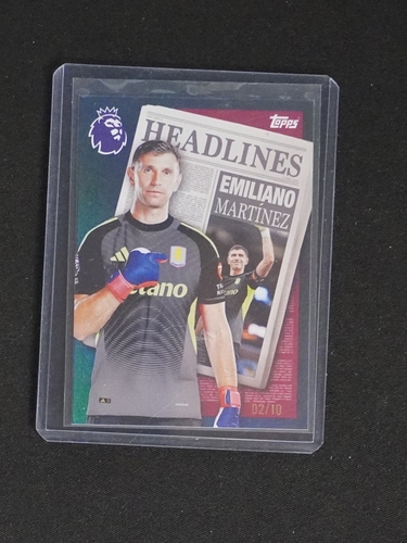 2025-26 Topps Premier League #442 Emiliano Martinez Headlines — front