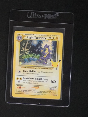2021 Pokémon SWSH #SWSH137 Light Toxtricity — front