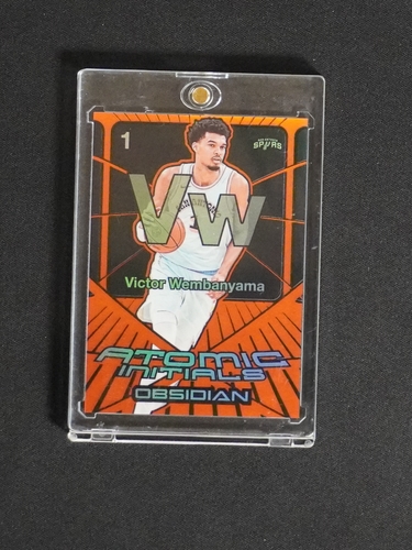 2024-25 Panini Obsidian #4 Victor Wembanyama Atomic Initials — front