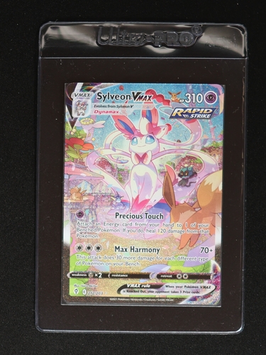 2021 Pokémon TCG SWSH07: Evolving Skies #212 Sylveon VMAX — front