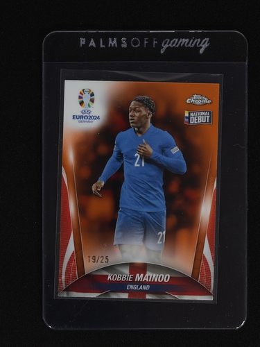 2024 Topps Chrome UEFA Euro #19/25 Kobbie Mainoo — front