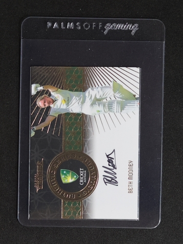 2023 Topps Cricket #BM Beth Mooney — front
