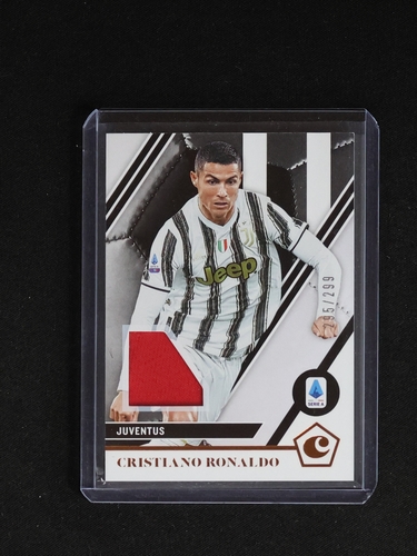 2020-21 Panini Chronicles Soccer #17 Cristiano Ronaldo Juventus — front