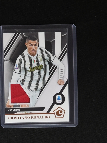 2020-21 Panini Chronicles Soccer #17 Cristiano Ronaldo Juventus — front