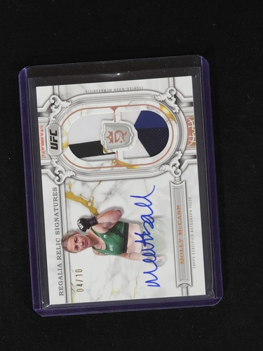 2024 Topps Royalty UFC Regalia Relic Signatures Weili Zhang — front