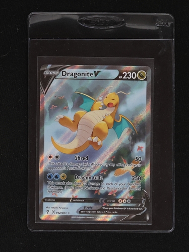 2021 Pokémon SWSH07: Evolving Skies #192 Dragonite V — front
