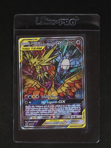 Pokémon SM Hidden Fates #SM210 Moltres & Zapdos & Articuno GX — front