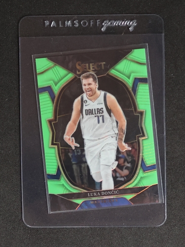 2022-23 Panini Select #51 Luka Dončić Green White Purple Prizms — front
