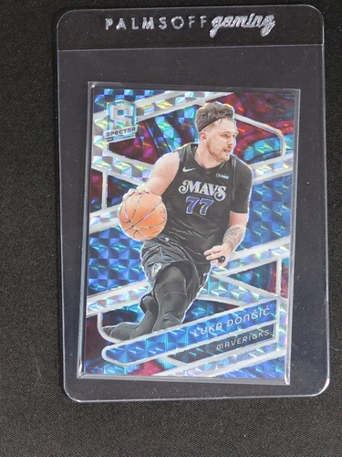2022 Panini Spectra #77 Luka Doncic — front