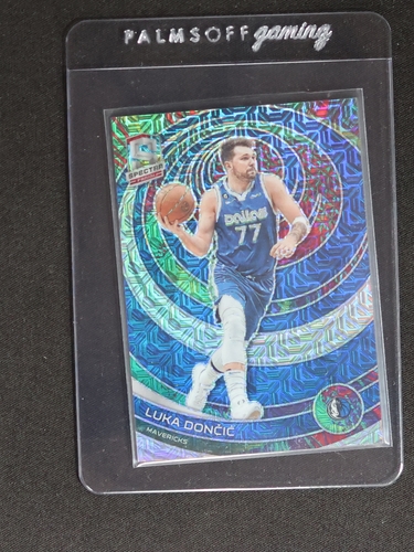 2022-23 Panini Spectra #92 Luka Dončić — front