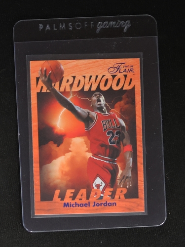1995 Fleer Flair Hardwood Leader #4 Michael Jordan — front