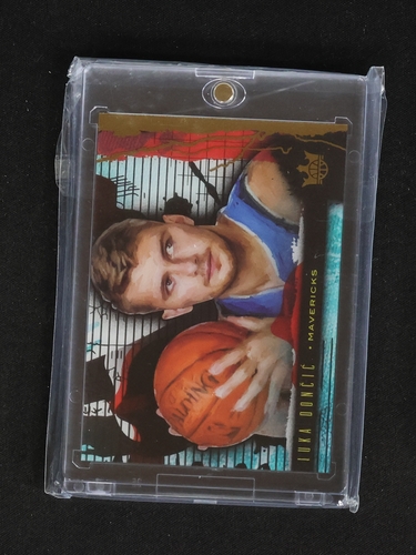 2018-19 Panini Court Kings Acetate Rookies #7 Luka Doncic — front