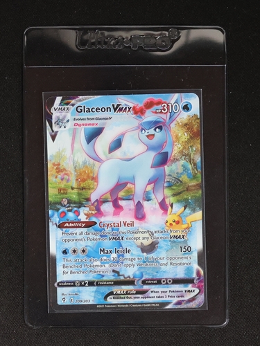 2021 Pokémon SWSH07: Evolving Skies #209 Glaceon VMAX — front