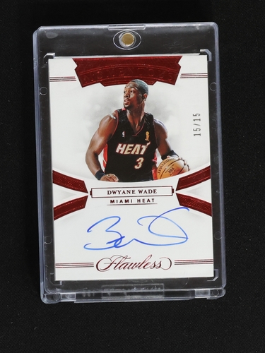 2017 Panini Flawless Momentous Autographs #15 Dwyane Wade — front